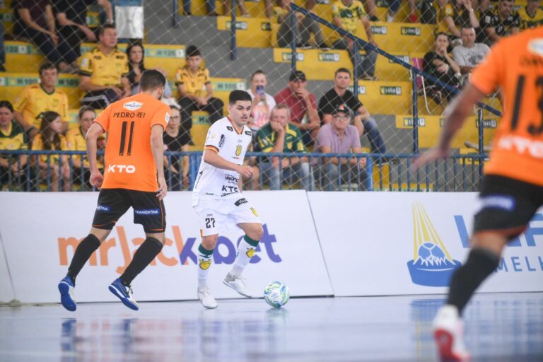 Assoeva enfrenta líder ACBF pelo Gauchão de Futsal