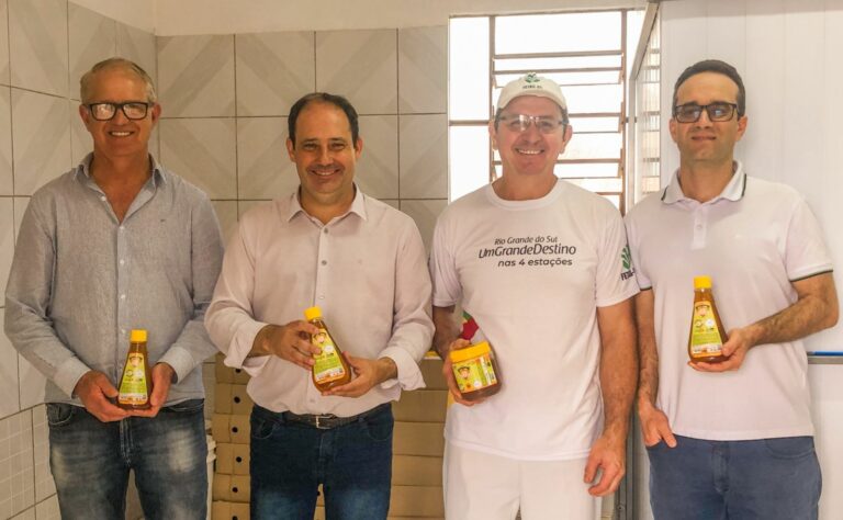 Casa do Mel Schwendler é a primeira agroindústria de Venâncio com certificação de venda nacional