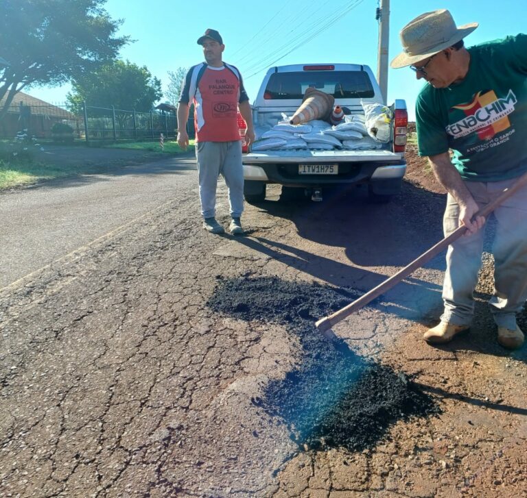 Sem retorno do Daer, Prefeitura realiza ação tapa-buracos na VRS-816