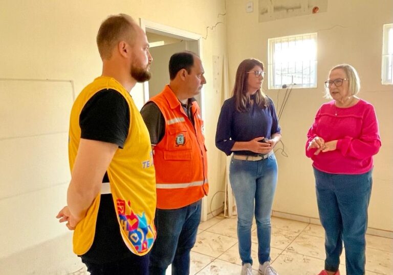 Secretária estadual de Saúde vistoria UBS de Vila Mariante condenada pela Defesa Civil Nacional