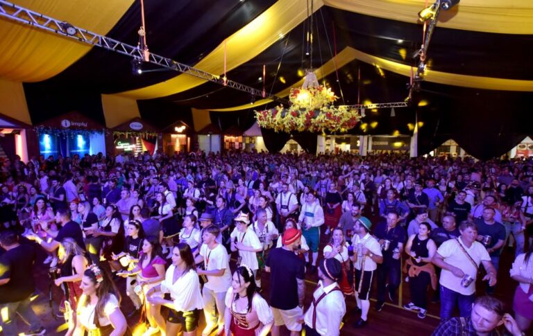 Oktoberfest Santa Cruz encerra com parque lotado; números oficiais devem ser apresentados nesta semana