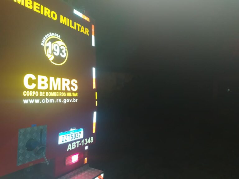 Bombeiros atendem queima de estufa no interior de Venâncio Aires