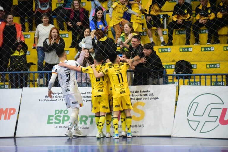 Assoeva enfrenta o Guarany em busca da classificação no Gauchão