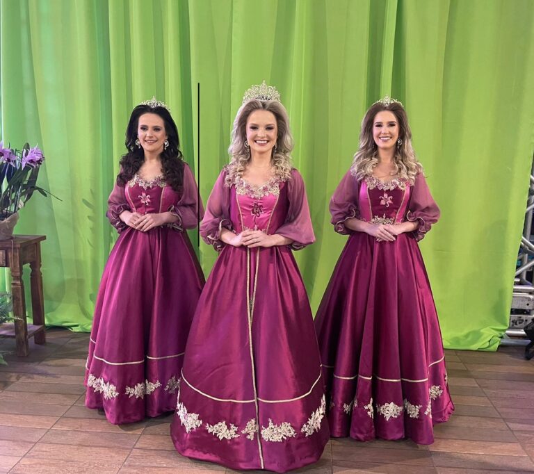 “Os trajes representam, além da beleza das orquídeas, a força de Mato Leitão”, destaca designer de moda