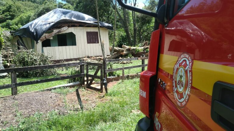 Corpo de Bombeiros de Venâncio segue com atendimentos em decorrência do temporal