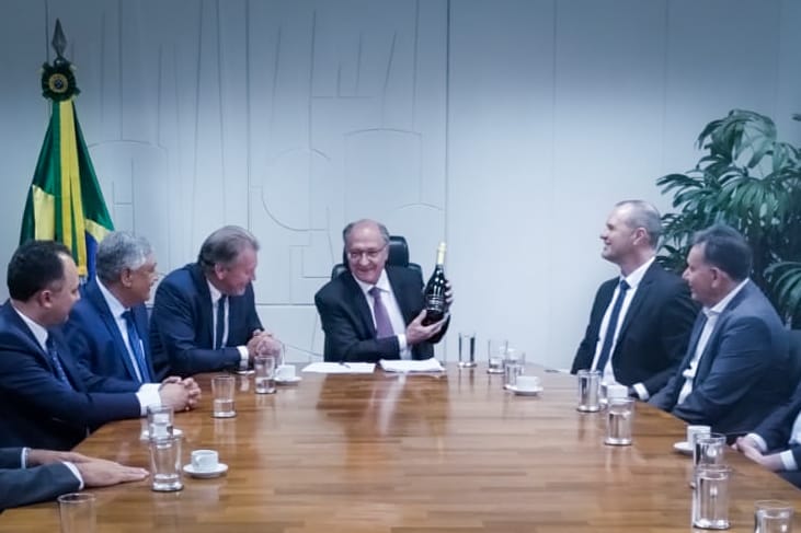 Brito se reúne com vice-presidente Alckmin para tratar sobre trabalhadores da cultura do tabaco