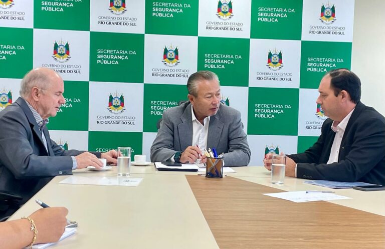 Jarbas da Rosa e Airton Artus se reúnem com secretário adjunto de Segurança para tratar da DPPA