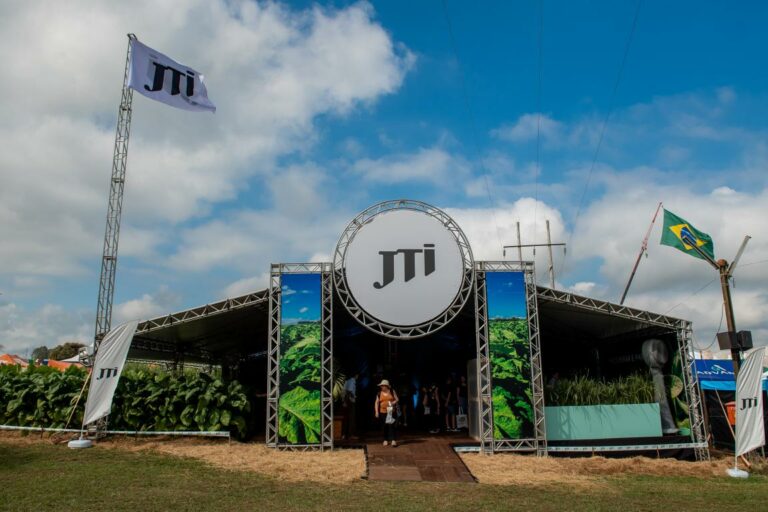 Cuidados com o solo e novidades na cura do tabaco estão entre as atrações da JTI na Expoagro Afubra