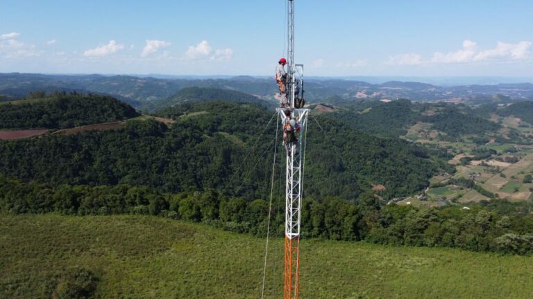 Rádio Terra FM completa 37 anos e anuncia mais potência de transmissão
