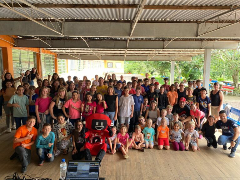 FOTOS: Volta às aulas EEEM Sebastião Jubal Junqueira